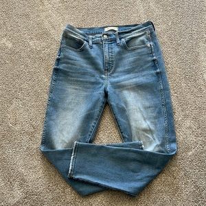 Madewell light wash jeans. 10” high-rise skinny crop. Size 29